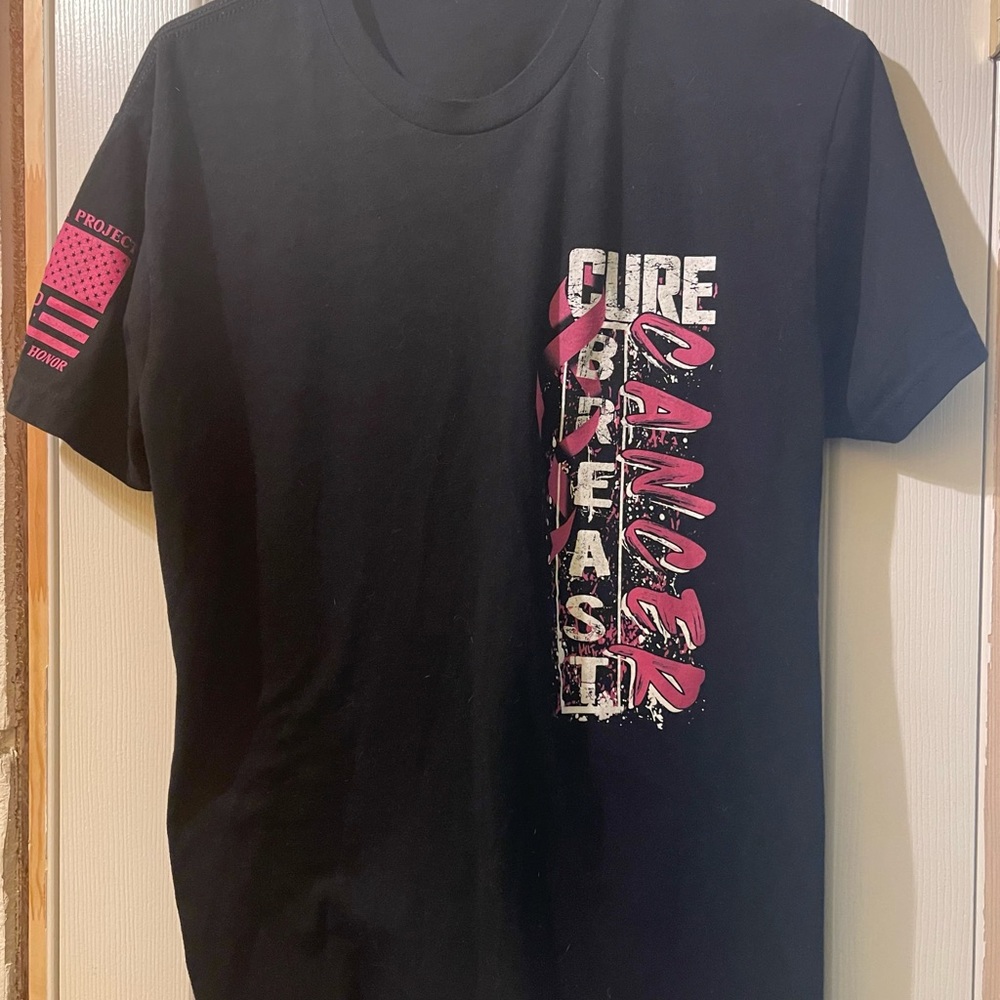 Men’s Medium Til Valhalla Project tee. Worn once or twice. New Condition.